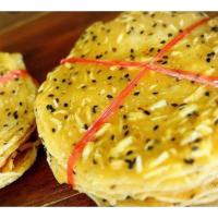 ราคา ข้าวเกรียบงา หอมมมมม งาคั่วแท้ๆๆ ของดีเพชรบุรี ใครลองก็ติดใจ!!! (19444705845)