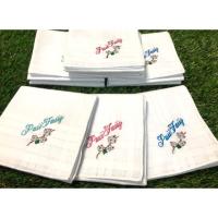 ราคา ผ้าเช็ดหน้าปักชื่อ&ดอกไม้ (1631934333)