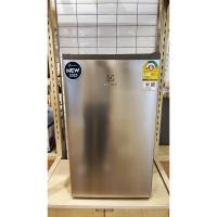 ราคา ELECTROLUX ตู้เย็นมินิบาร์ รุ่น EUM0930AD ตู้เย็นมินิบาร์ 3.3 คิวขนาดความจุ 94 ลิตร มีฉลากประหยัดไฟเบอร์5 มีหลอดไฟเพื่อ (17072090077)