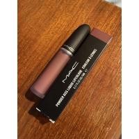 ราคา [ส่งฟรี] Mac powder kiss Liquid Lip color สี Over the taupe (9365901317)