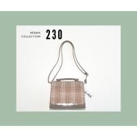 ราคา กระเป๋าเเฟชั่นผู้หญิงสะพายข้างทรงกล่อง No. 230 NE&NA Collection Bag (44112059423)