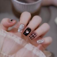 ราคา กาวฟรี Handmade เล็บประดิษฐ์สั้นสแควร์กระพริบเพชร Chanel สไตล์กระดานหมากรุกเล็บปลอม Art กดบนเล็บนํากลับมาใช้ใหม่และถอดออกได้ (42208146530)