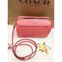 ราคา |ส่งฟรี ไม่ใช้โค้ด| Coach Bennett Crossbody รุ่นหมอน ไม่มีหู สีชมพู (12623937499)