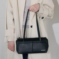 ราคา JILL BY JILLSTUART Mina Black Small Baguette Shoulder Bag PU / from Seoul, Korea (42001078439)