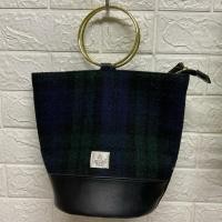 ราคา กระเป๋าถือ กระเป๋าสะพาย มีสายยาว งาน Brand Harris Tweed กว้าง 10 สูง 9 ก้น 6.5 นิ้ว ราคา 350 บาท (49300275122)