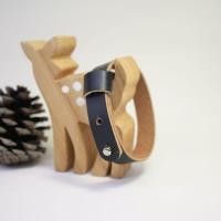 ราคา กำไลข้อมือหนังแท้แบบหน้าพิเศษ สลักชื่อฟรี ห้อยจี้ฟรี ออกแบบเพิ่มเองได้ (901843533)