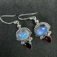 ราคา ต่างหู มุกดาหาร ( มูนสโตน Moonstone ) โกเมน Garnet พลอยแท้ ขนาด 10×12 มม ตัวเรือนเงิน 925 (8523081097)