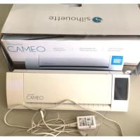ราคา เครื่องตัดสติ๊กเกอร์ Cameo V2 Silhouette ใช้งานได้ปกติ มีชำระเงินปลายทางได้ (1627820608)