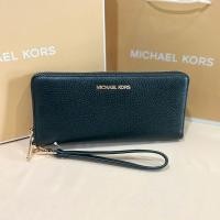 ราคา กระเป๋าสตางค์ใบยาว Jet Set Travel Large Pebbled Leather Wristlet | Michael Kors 35T7GTVE7L (40458163329)