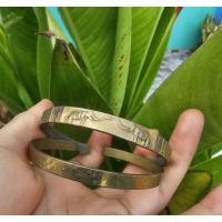 ราคา กำไลข้อมือทองเหลือง​เดิมๆลายช้างคู่และแบบไม่ลาย​ (งานเก่า)​ 2ชิ้น สวยค่ะ (24768515892)
