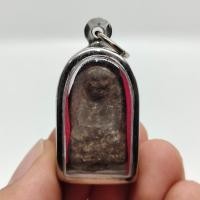 ราคา พระรอด วัดมหาวันวนาราม เนื้อกรุเก่า เลี่ยมกรอบสแตนเลส (29615998288)