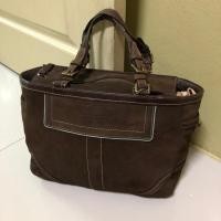 ราคา ของแท้ 100% กระเป๋า Coach Shopping ขนาดกลางหนังกลับมือสอง (6615603435)