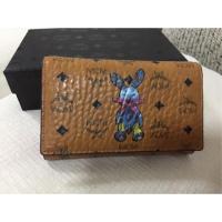 ราคา กระเป๋าสตางค์ MCM 3พับ สีน้ำตาล สภาพ 99% ของแท้แน่นอน (176541294)