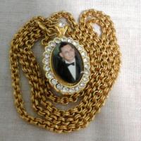 ราคา สร้อยพร้อมจี้ในหลวง (126072124)