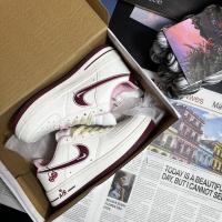 ราคา L8A3 สต็อกพร้อม Nike Air Force No. 1 AF1 Cherry VALENTINES DAY รองเท้าผ้าใบหุ้มข้อต่ําสีเขียวสมุนไพรสําหรับผู้ชายและผู้หญิง (48855854507)