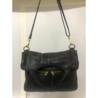 ราคา กระเป๋ามือสอง FOSSIL VINTAGE หนังแท้ สีดำ ซิป YKK อะไหล่ทองเหลือง ขนาด 13 นิ้ว พร้อมส่ง (23056824313)