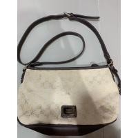 ราคา กระเป๋าสะพายข้าง liz Claiborne สวยสภาพใหม่ หนังไม่มีแตกขาด (22157857198)