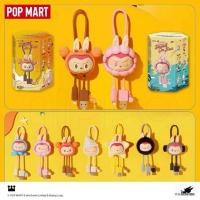 ราคา Popmart Labubu สายชาร์จลาบูบู้ ของpopmart แท้100% ไม่แกะ จากช้อปโดยตรง (43358681978)