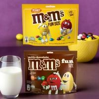 ราคา M&M ช็อกโกแลตนม 2 รสสุดคุ้ม 13 ซอง อร่อยเต็มคำ ทั้งนมช็อกโกแลตเข้มข้น และถั่วลิสงกรุบกรอบ 175.5g (25587901648)