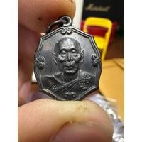 ราคา เหรียญหลวงพ่อเพี้ยน อัคคธัมโม วัดเกริ่นกฐิน จังหวัดลพบุรี (49955272452)