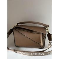 ราคา กระเป๋าloeweสีน้ำตาล (41900967576)