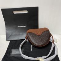 ราคา New ysl monogram heart (19225661398)