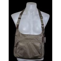 ราคา ขายกระเป๋าแบรนด์ TUMI ทูมิ ของแท้ ครับ สภาพ95% กว้าง13”xสูง10”มือ1 แบรนด์นี้ราคาเป็นพันครับ (5362698342)