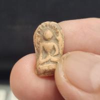 ราคา พระรอดใบมะขามหัวข่วงเนื้อดิน (พุทธ) กรุดอยไซ (42915255281)