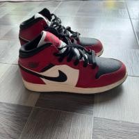 ราคา nike air jordan 1 mid มือ 2 (43819009907)