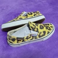 ราคา SUPERGA SLIP ON รองเท้าสลิปออน ลายเสือ (14890812233)