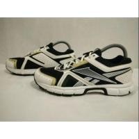 ราคา รองเท้ามือสองของแท้% Reebok (1295003657)