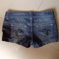 ราคา GUESS Short Jeans กางเกงยีนส์ ขาสั้น เอวต่ำ เอววัดจริง 32" ผ้ายืดนิดๆนะคะ* มือสองสภาพดีมาก (24113034505)