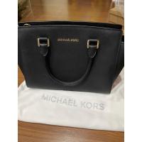 ราคา กระเป๋า Michael Kors รุ่น selma สีดำ กระเป๋าcrossbody กระเป๋าทำงาน (27424998359)