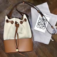 ราคา กระเป๋าผ้าแคนวาสทรงขนมจีบ loewe (5267963436)