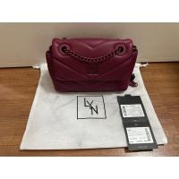 ราคา กระเป๋า LYN สีแดง มือ2 ของแท้จากชอป (22236603500)
