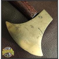 ราคา ขวานเก่า มงคล ทองเหลืองขันลงหิน โบราณ ขนาดเล็กพอดีเหน็บเอวได้ คลาบเขียวขึ้นบางจุด น่าสะสม พิจารณาตามภาพเลยครับ (22355894080)