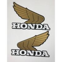ราคา สติกเกอร์ Honda สติ๊กเกอร์ปีกHonda สีทอง Retro Classic สติ๊กเกอร์ PVC ปีกนก ฮอนด้า โลโก้ รถมอเตอร์ไซค์ ติดรถ แต่งรถ (20024538913)