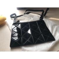 ราคา BAOBAO crossbody 4x3 ปล่อยมือ2แท้10000%❣️ กระเป๋า bao bao Issey Miyake (7632278613)