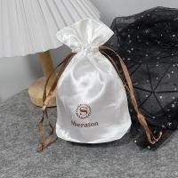 ราคา โรงแรมเชอราตัน <วัสดุชั้นดี> กระเป๋าออแกไนเซอร์เครื่องสำอางผู้หญิง ลายวาด พร้อมถุงเก็บฝุ่น (56854949083)