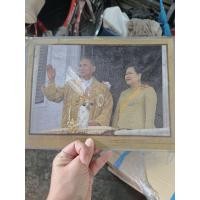 ราคา รูปนายหลวงพระราชินีงานเก่าพร้อมเคลือบบัตรแล้ว (44464023265)