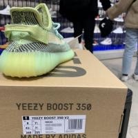 ราคา รองเท้า YEEZY BOOST 350 V2 (6811277773)