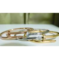 ราคา กำไลข้อมือ สแตนเลส รุ่นตะปูเพชร คาร์เทียร์ ข้อมือสำหรับผู้หญิง (11100074003)