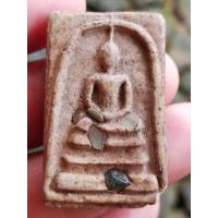 ราคา พระสมเด็จ วัดพระแก้ว กรุวังหน้า ฝังเม็ดพลอย เนื้อเก่าแกร่ง (49103794709)