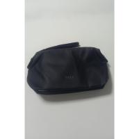 ราคา กระเป๋าพลาสติกสีดำ Hera Homme ใส่เครื่องสำอาง ขนาด 10 × 5.5 นิ้ว (41264796439)