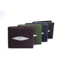ราคา FINDIG(ฟินดิจ)กระเป๋าสตางค์หนังแท้ปลากระเบน ใบสั้นสูง10 ยาว12cm. รุ่นAF080 (29867872388)