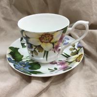 ราคา Victoria’s Secret Flower Tea cup and Saucer (18251066662)