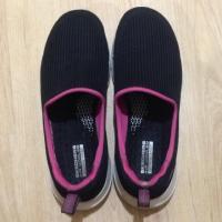 ราคา Skechers Go Walk มือสอง เบอร์ EUR 37 พร้อมกล่อง (6714793301)