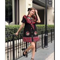 ราคา เดรสสีดำแต่งสก๊อตแดงงานปักดอกสไตล์วินเทจงานป้ายBlt (28508063533)