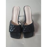 ราคา รองเท้าส้นสูง สีดำ ไซส์ 35 มือ2 (19171164204)