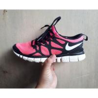 ราคา Nike มือสองของแท้ ส่งฟรี!!! (984702555)